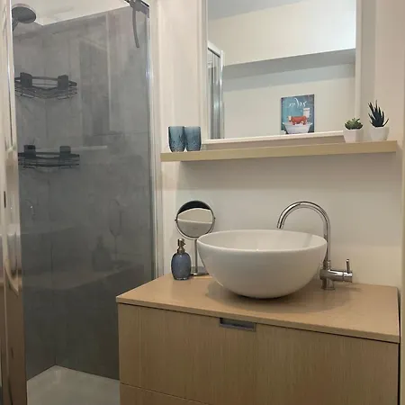 Antoni's Place Апартаменты Лено