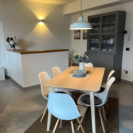 Antoni's Place Lenno